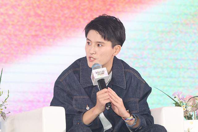 巨黄的长篇肉辣文小说内容